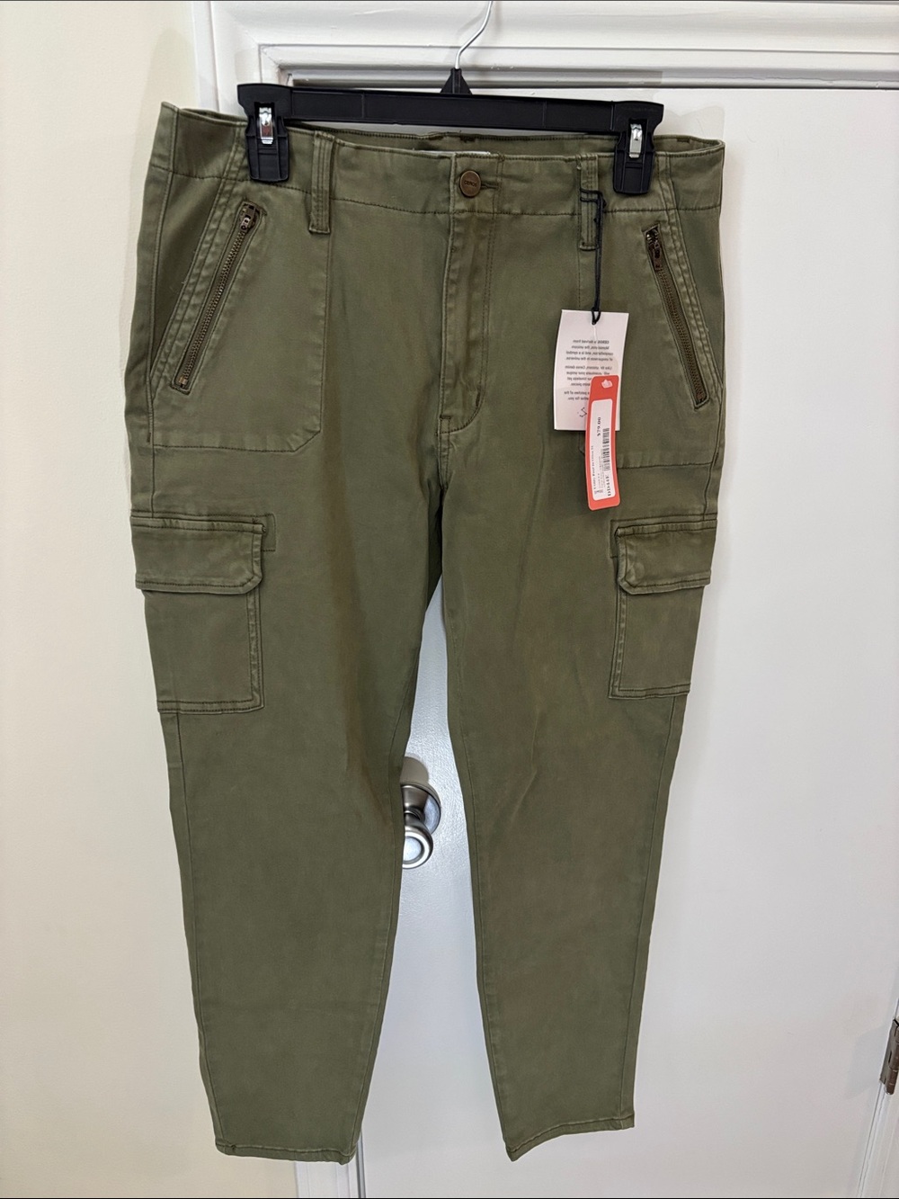 Ceros Mid Rise Cargo Stretch Skinny size 31/12 US